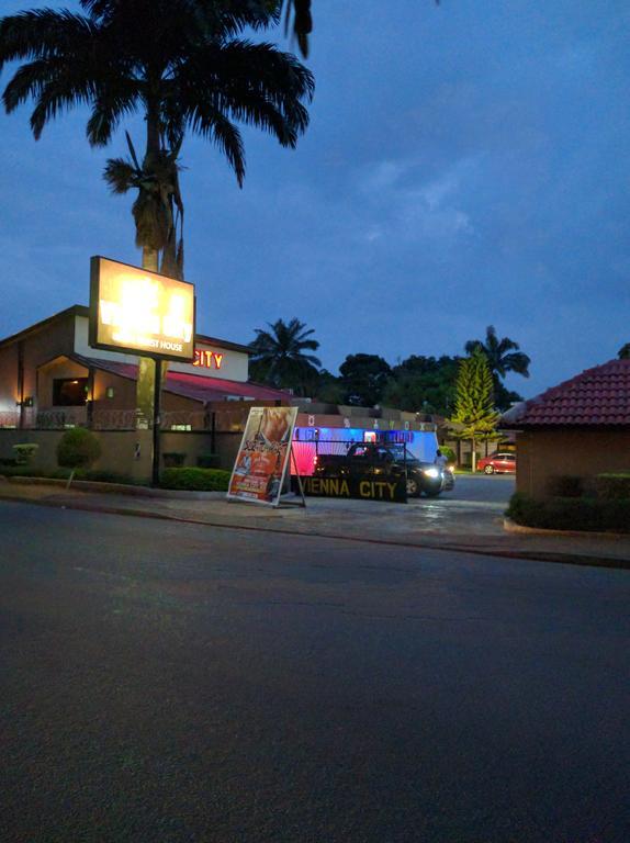 Roses Guest House Kumasi Exterior foto